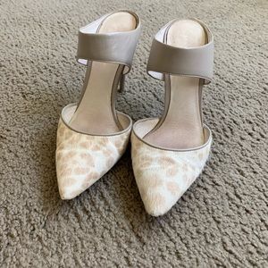 Kenneth Cole heels size 7 M  animal print